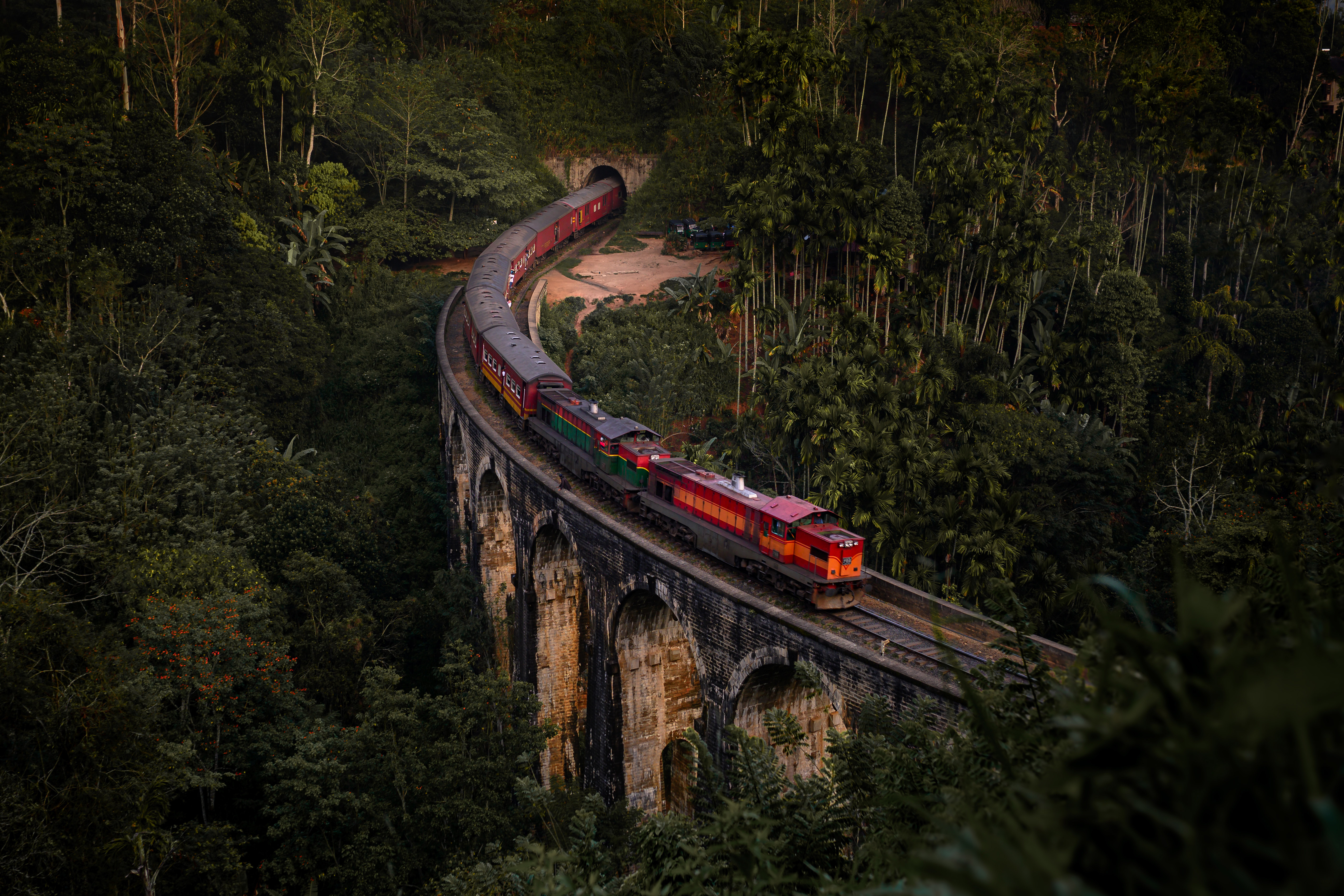 Nine Arches Bridge in Ella